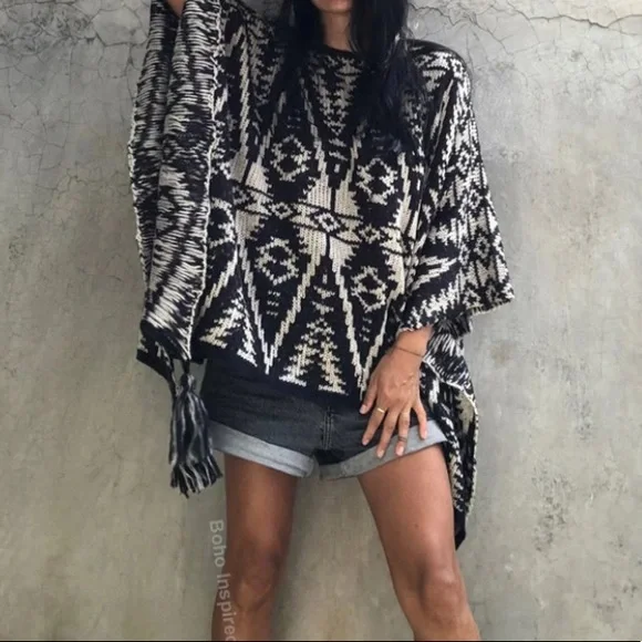 SOLD OUT Black & White Tribal Aztec Western Printed Knit Poncho Tassel Trimmed - Picture 2 of 5